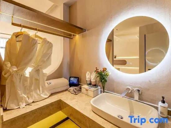 Wind also Cloud Luxury Intelligent Sea View Hotel -DoubleuCorridoriErhairHotelotel)