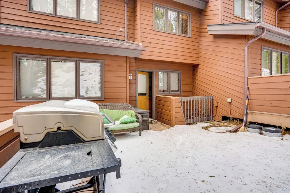 Walk to Lift: Townhome w/ Shuttle in Breckenridge!