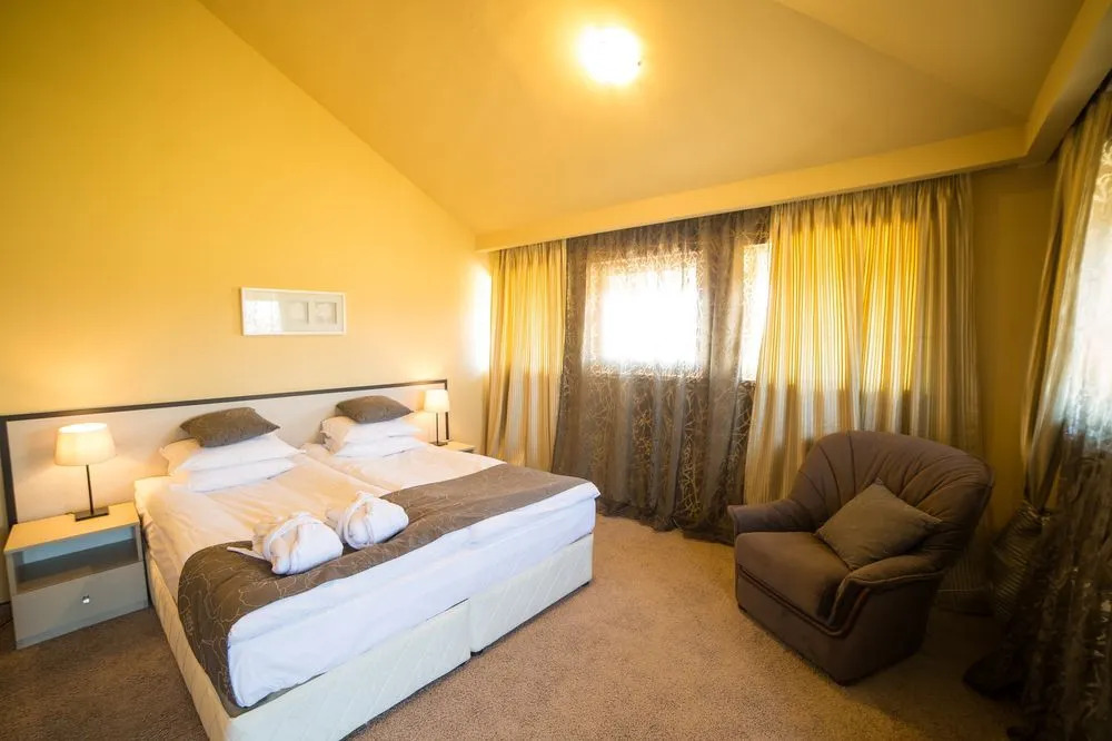 Thermal Hotel Seven Seasons
