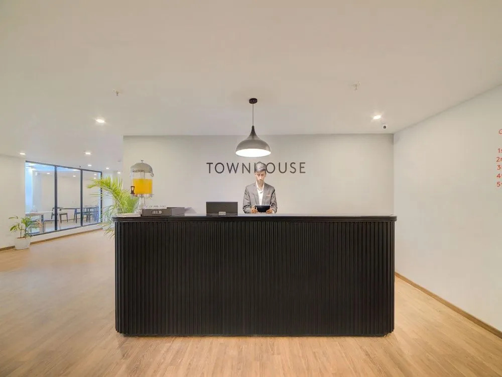 OYO Townhouse 777 - A3 empire