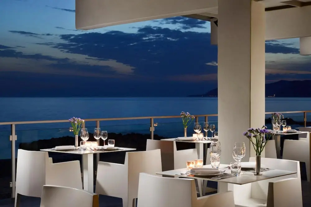 Hotel La Playa