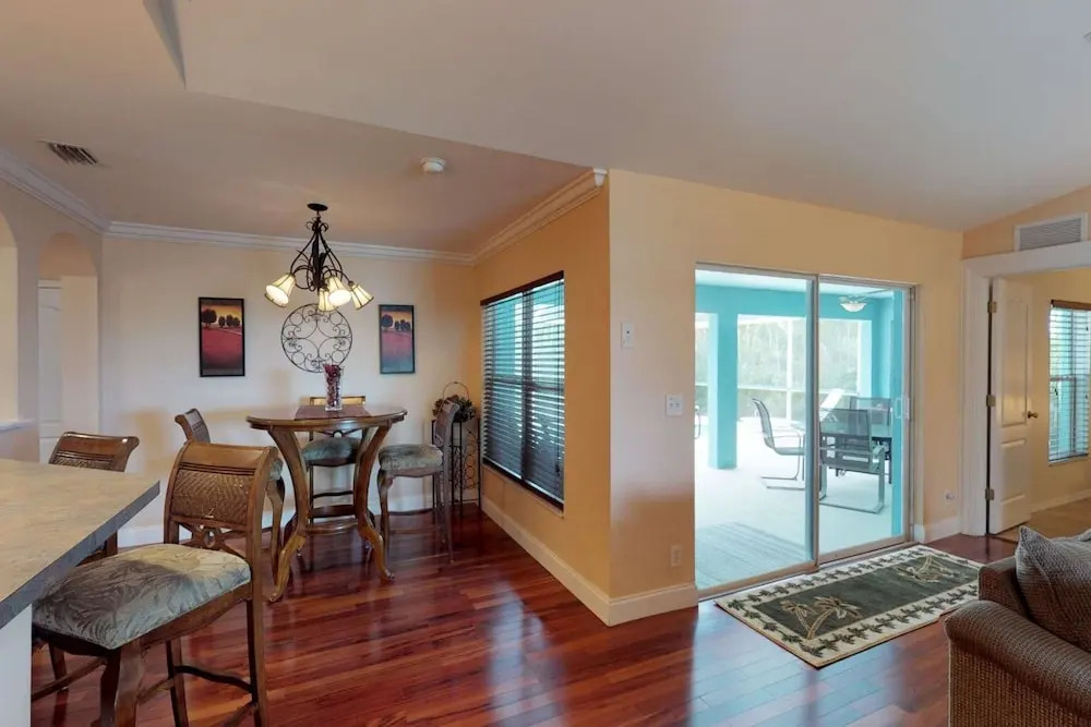 938 SW 6th Ct