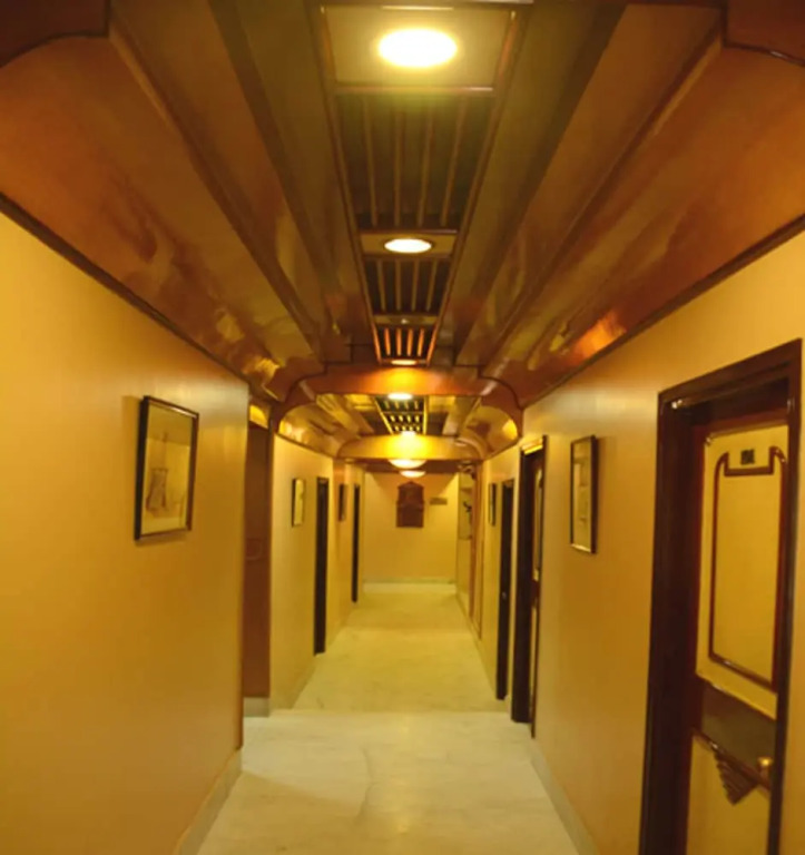 Hotel Pushpak International