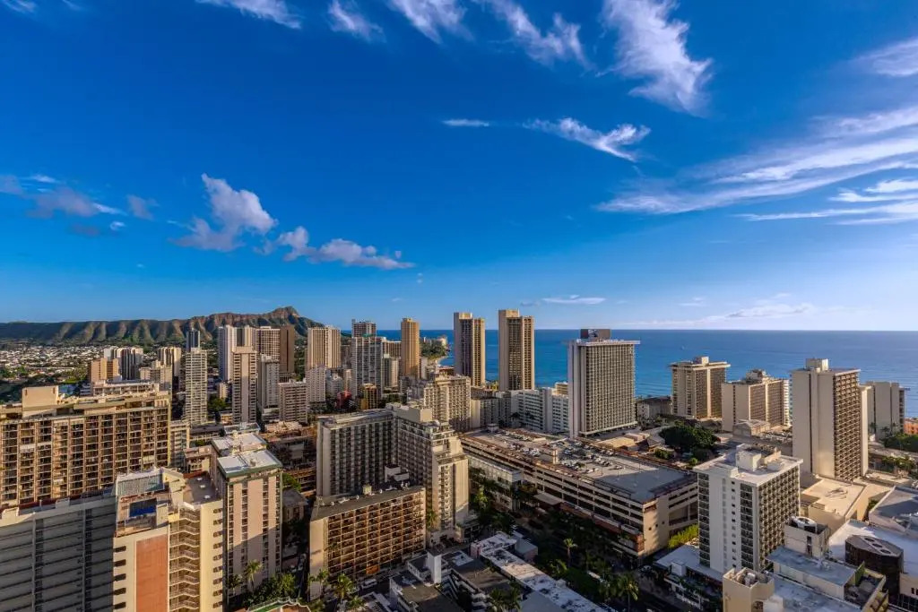 41st Floor Studio with Ocean and Diamond Head Views