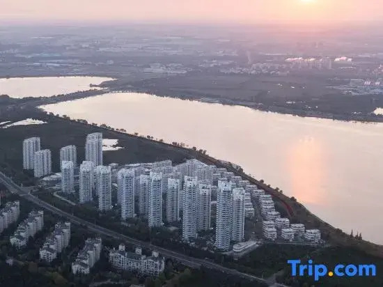 Jingxi Daojia Hotel (Rongcheng Downtown Cherry Lake Sports Park)
