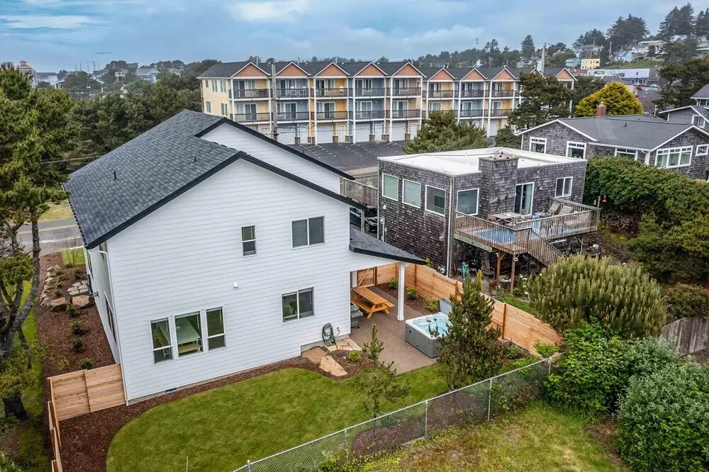 Luxurious Ocean Views and Fun Amenities - Gorgeous Beach Retreat