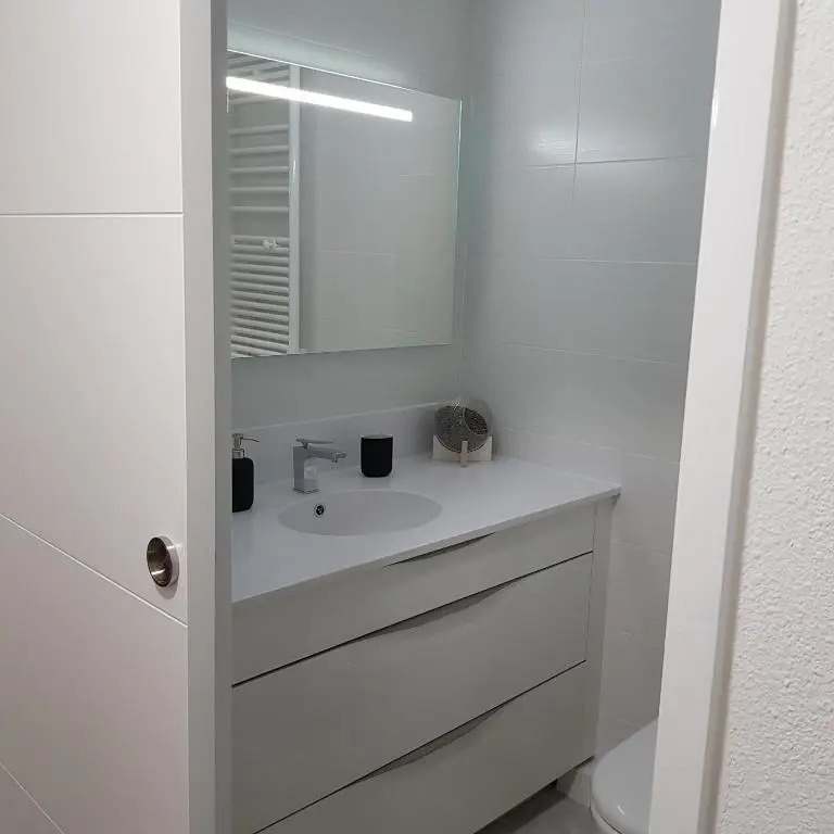 STUDIO 28 m2 TOUT CONFORT NEUF LABEL 3 ETOILES 4 PERSONNES CYBELE