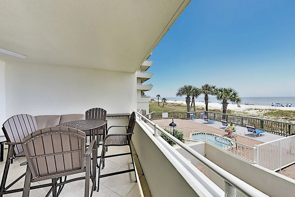 Beachfront W/ 3 Pools, Spa, Marina & Tennis 3 Bedroom Condo