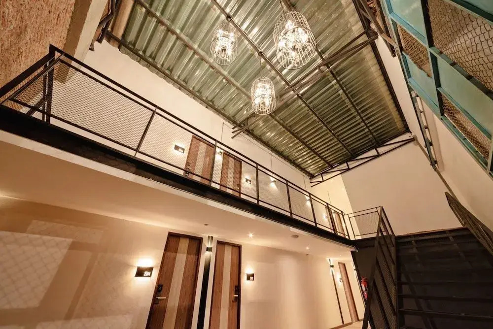 The Entaneer Poshtel