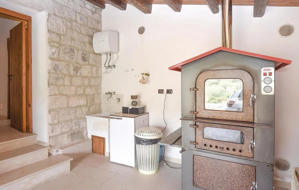 Amazing Home in Modica RG With 2 Bedrooms, Wifi and Outdoor Swimming Pool