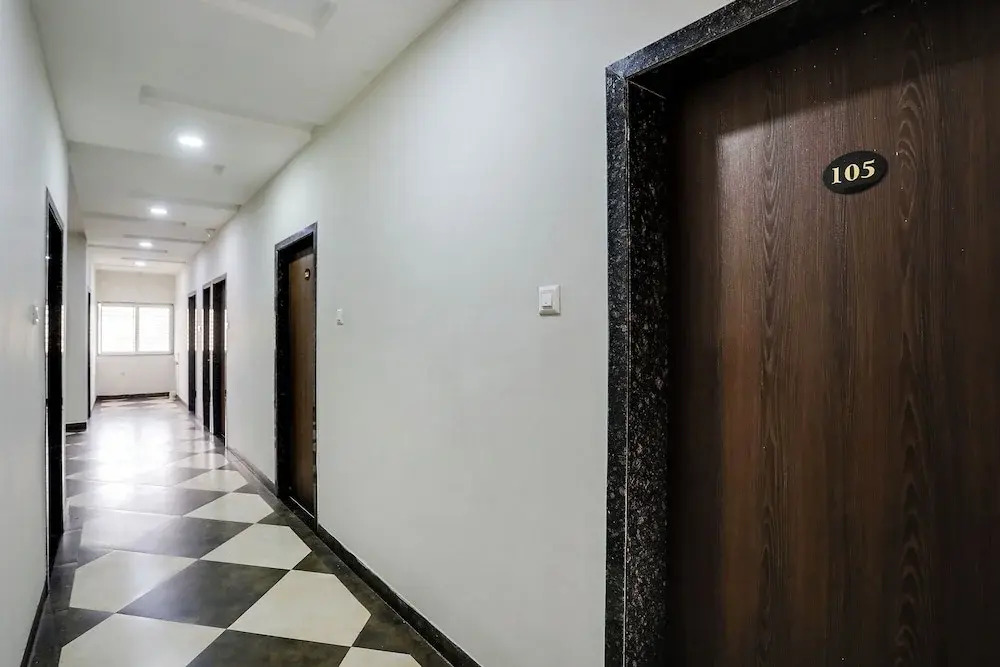 Hotel Johar Inn