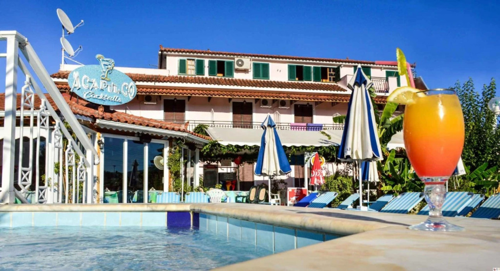 Acapulco Marinos Apartments- Adults Only