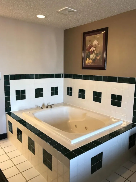 Bay Inn & Suites Troy