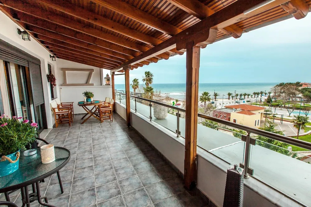 Aqua Mare Sea Side Rooms