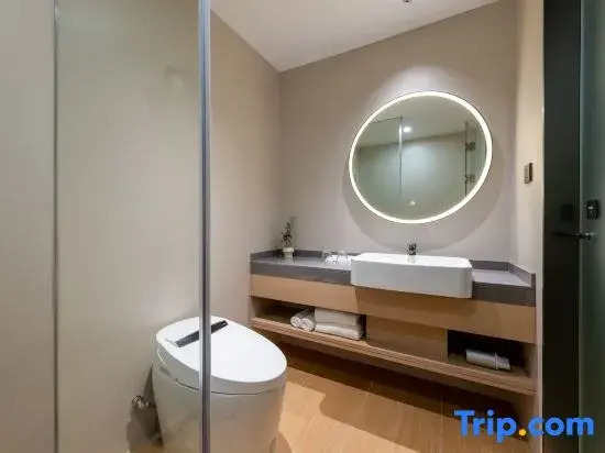 Yifeng  Hotel