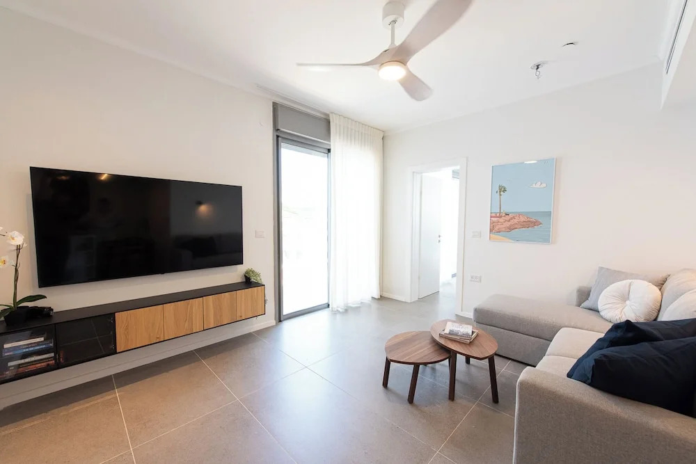 PORT CITY HAIFA - Luxury Seaview Penthouse w Jaccuzzi
