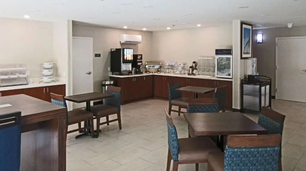 Comfort Inn & Suites Brunswick I-95