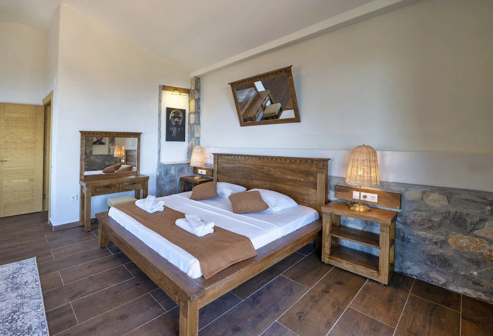 Villa Pine Private Located in a Quiet and Picturesque Location