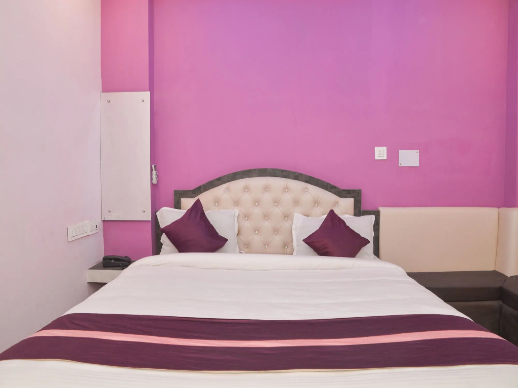 OYO 14487 Hotel Stay Inn