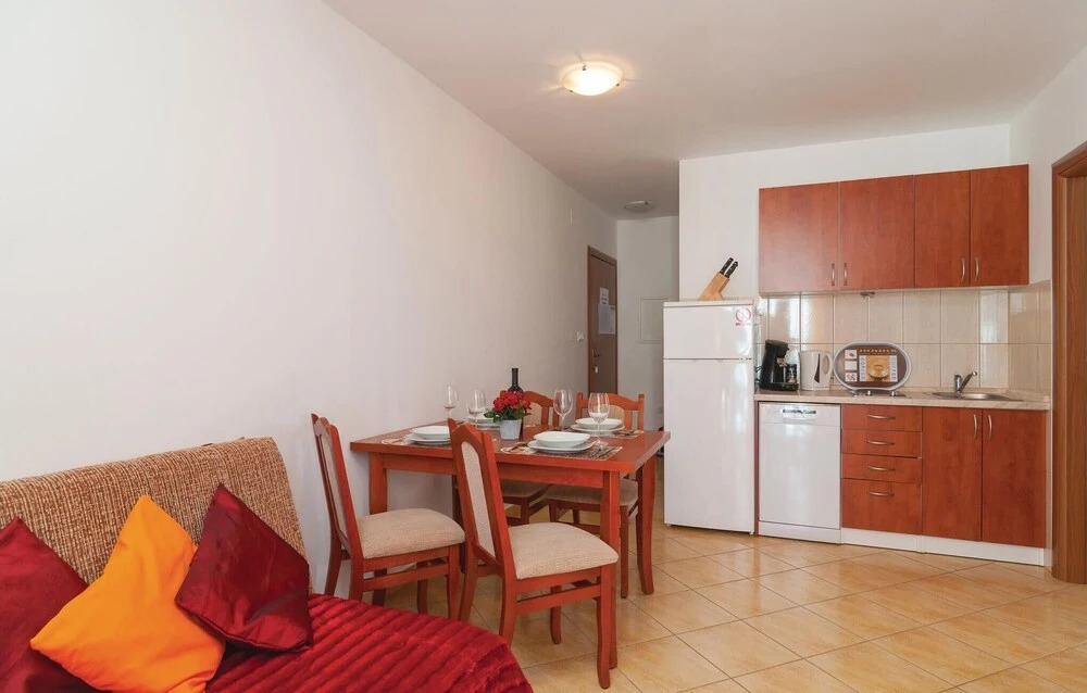 Stunning Apartment in Supetar With 2 Bedrooms and Wifi