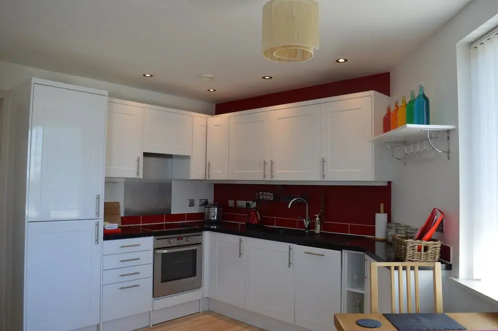 2 Bedroom Apartment With Balcony Overlooking River