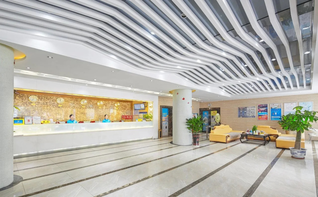Kaiserdom Hotel Airport Road