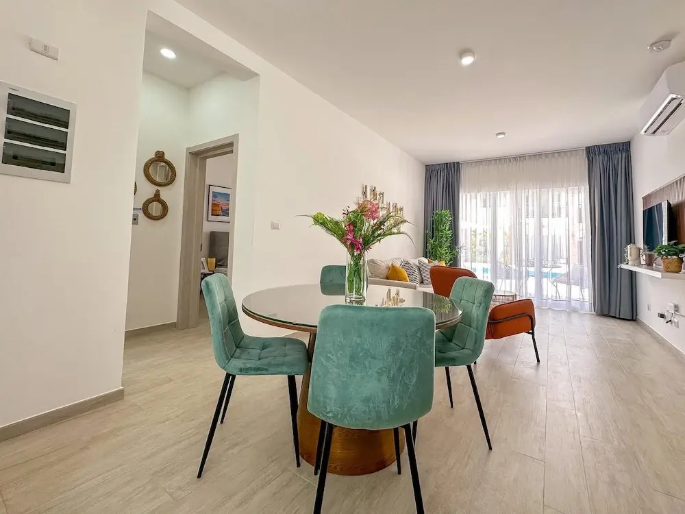 Beautiful 1 Bedroom in Great Location
