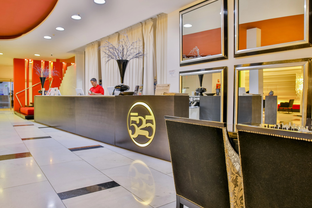 Hotel 525