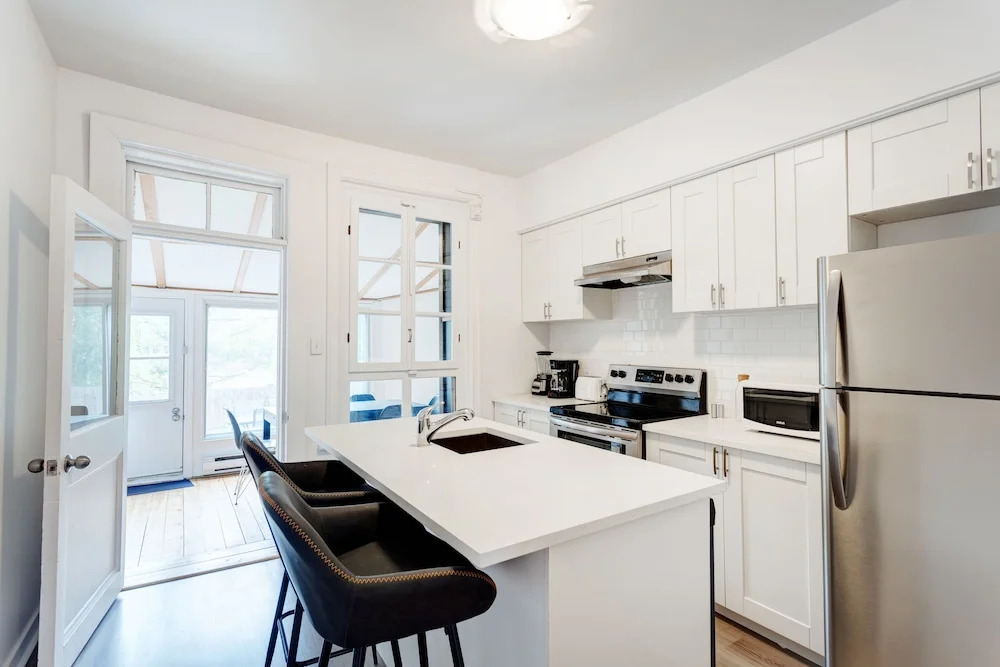 Atwater Market Apartments by Hometrotting