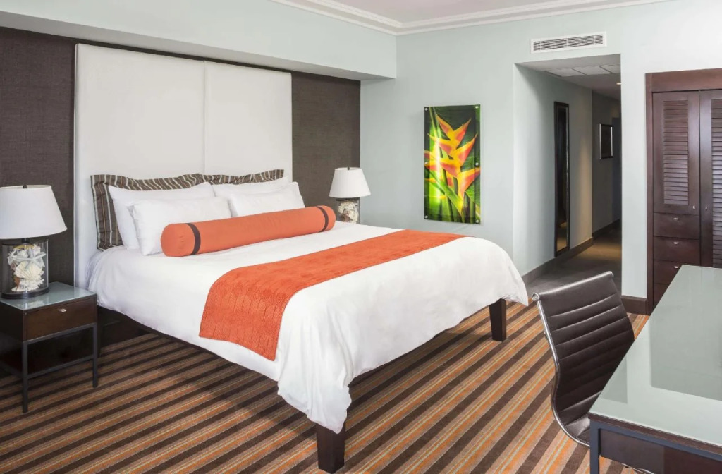 The Palms Hotel & Spa