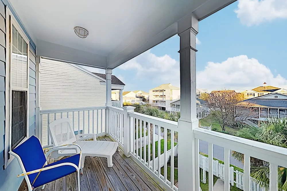 Changes In Attitude: Beach W/ Pool 4 Bedroom Duplex