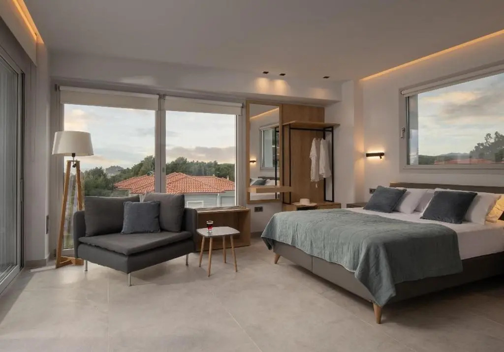 Nikiti Botanic Pool Suites