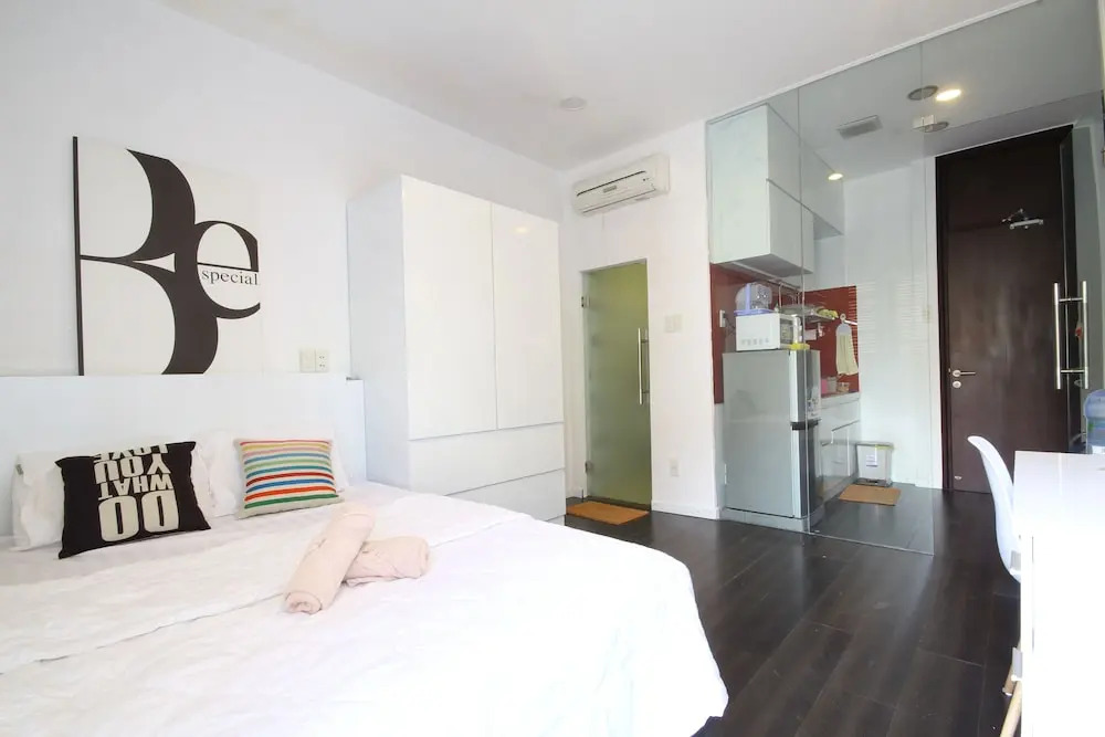 Smiley Apartment 13 - Adults Only