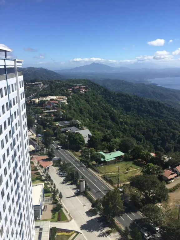 TAGAYTAY WIND CONDO, 4pax,3BEDS,FF,AC WIFI