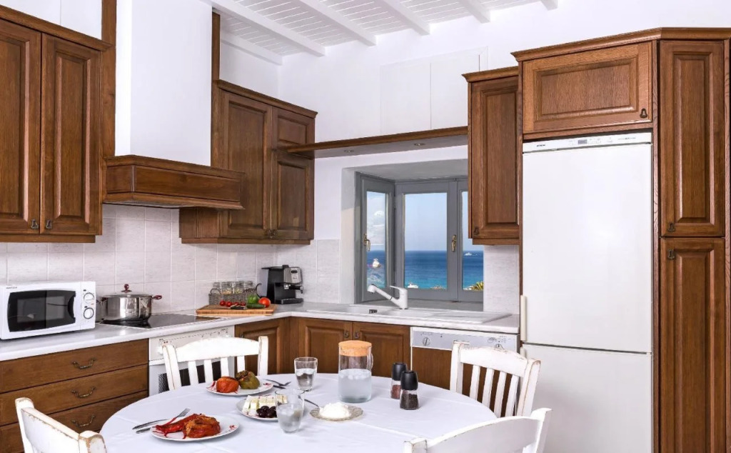 BayBees Sea View Residence