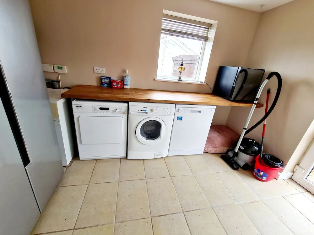 Property 5 Minutes Walk From Trearddur Bay Beach