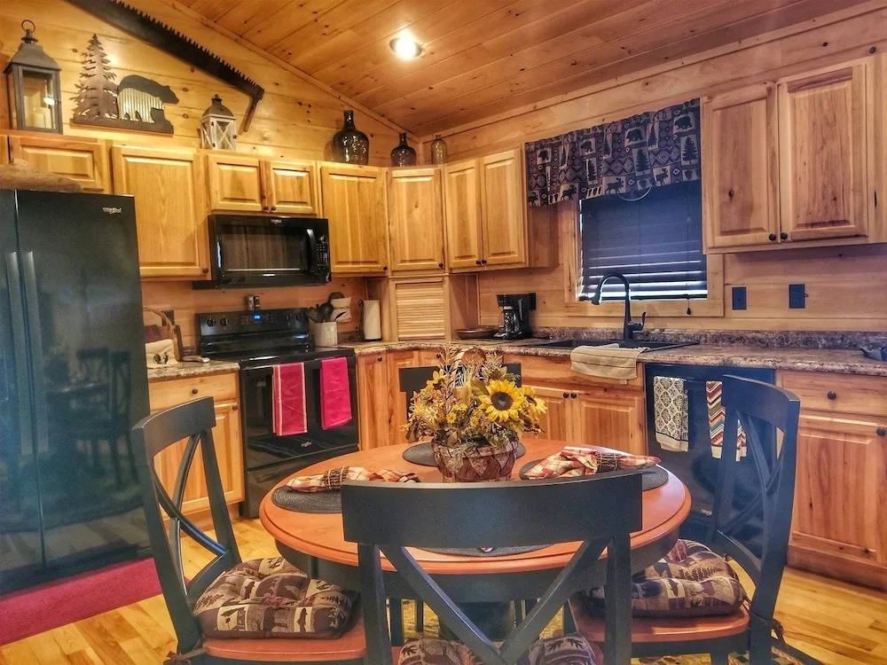 Streamside Hideaway- Copperhill TN