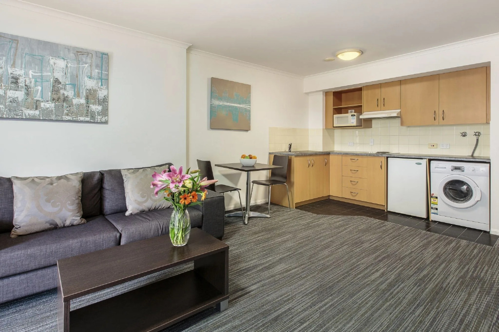 Central Brunswick Apartment Hotel