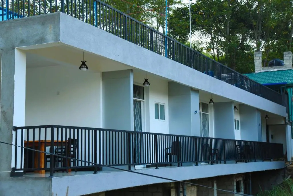 4 Axes Ella