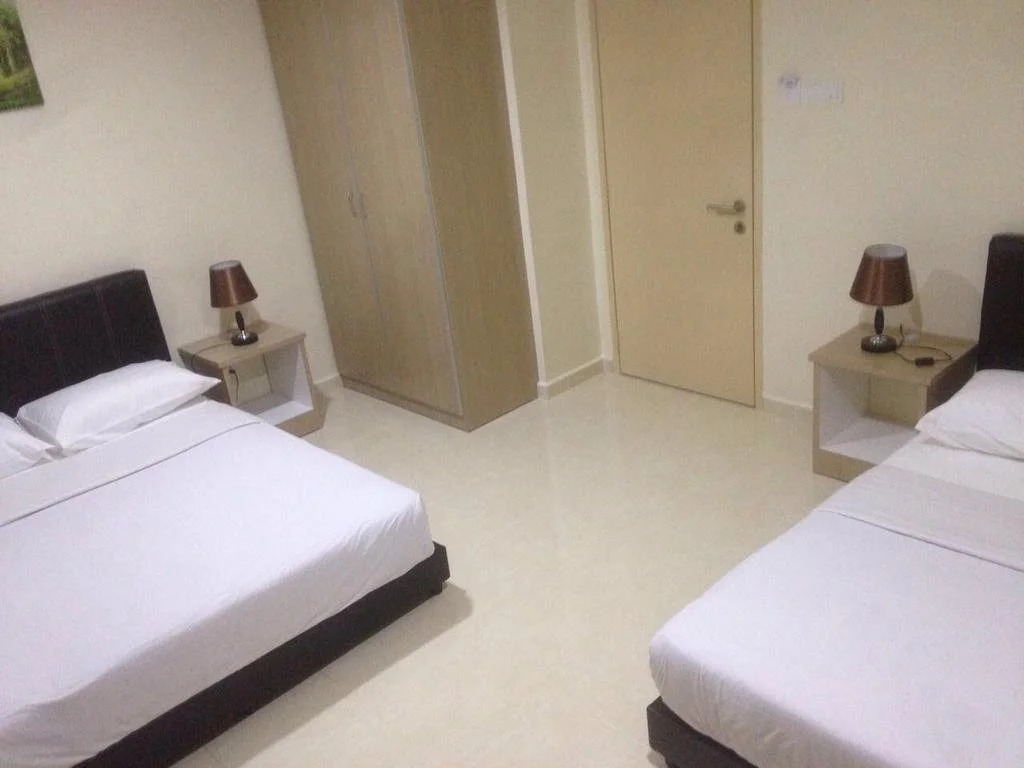 OYO 89831 Sri Sena Hotel