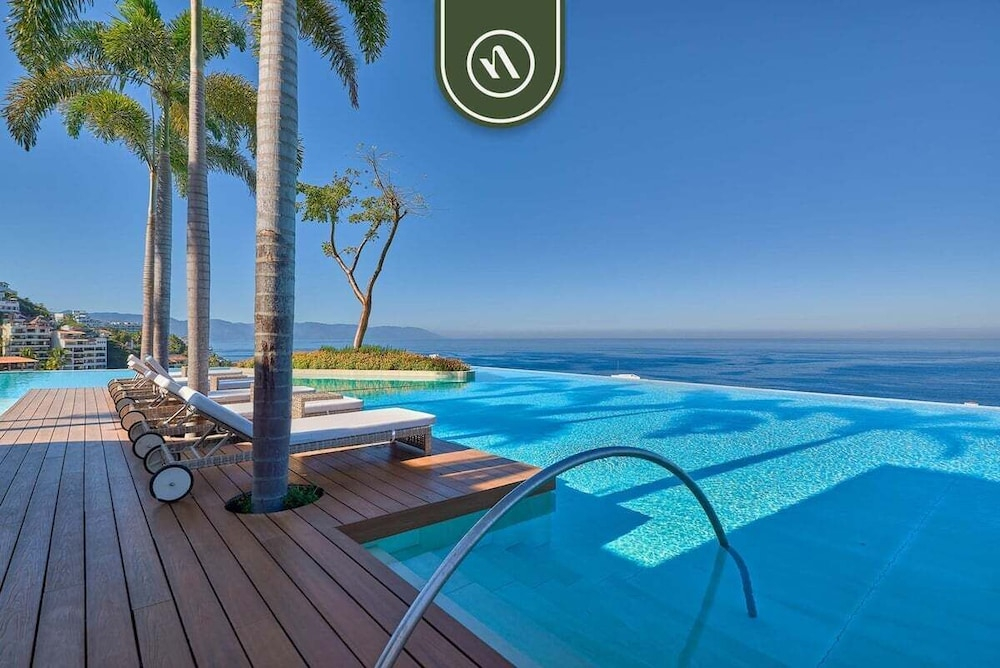 Luxury 1BR Condo - Rooftop Pool - Bay View
