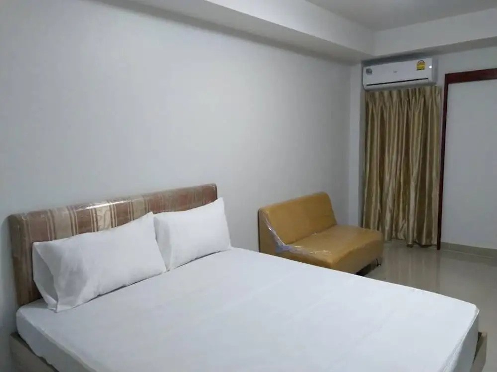 Roseate Bangkok Hotel