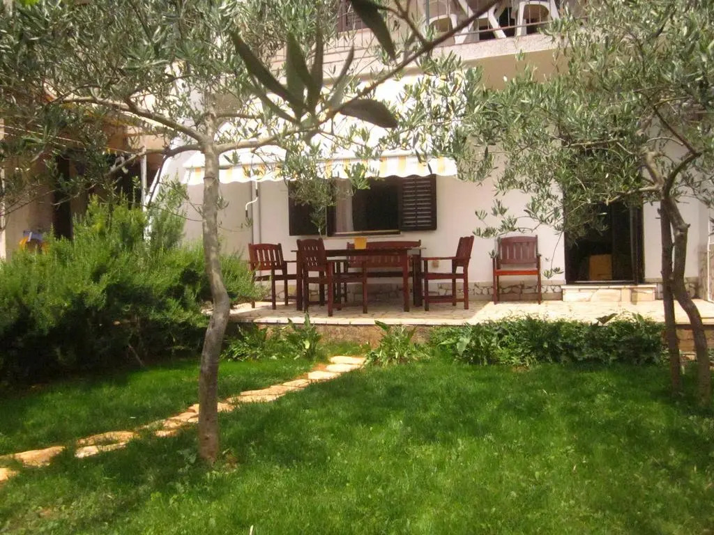 Verudela Apartment Maro