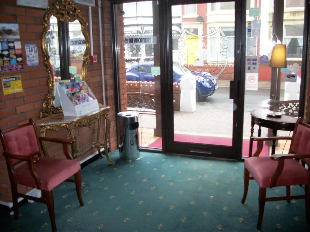 Royal Oakwell Hotel