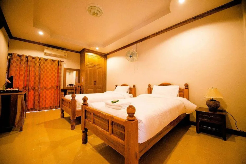 Wiphaporn Hotel
