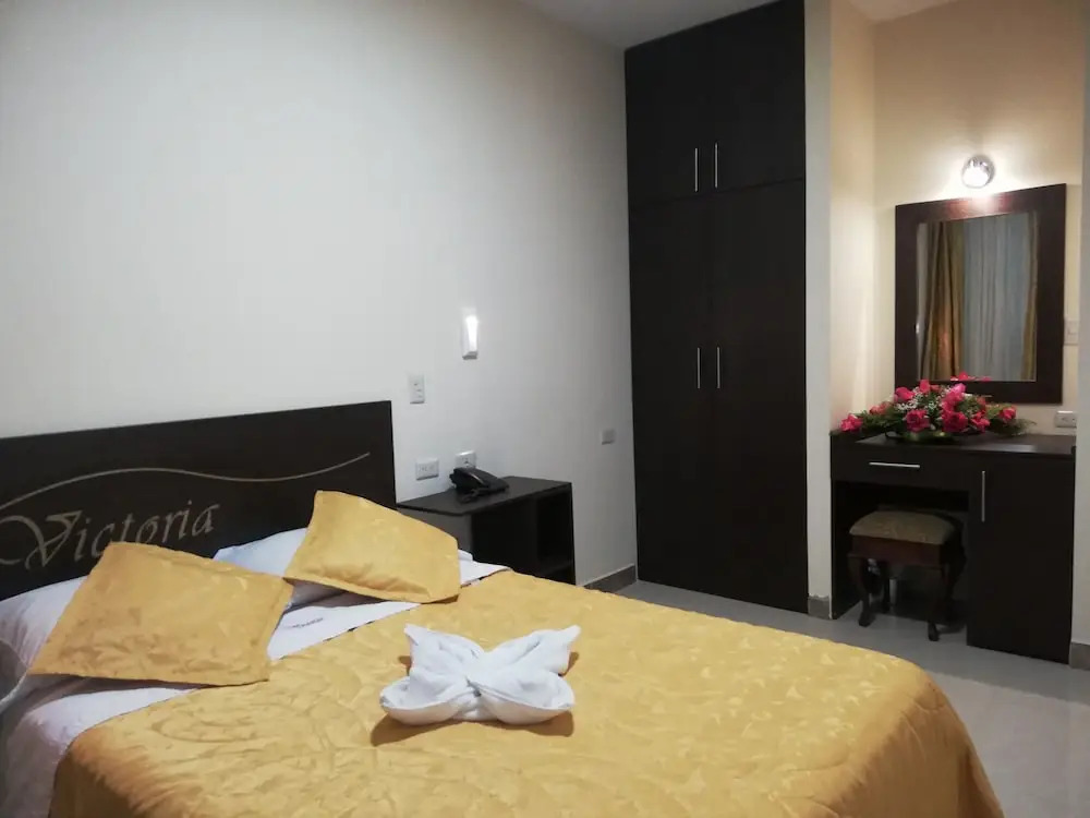Victoria Suites Hotel