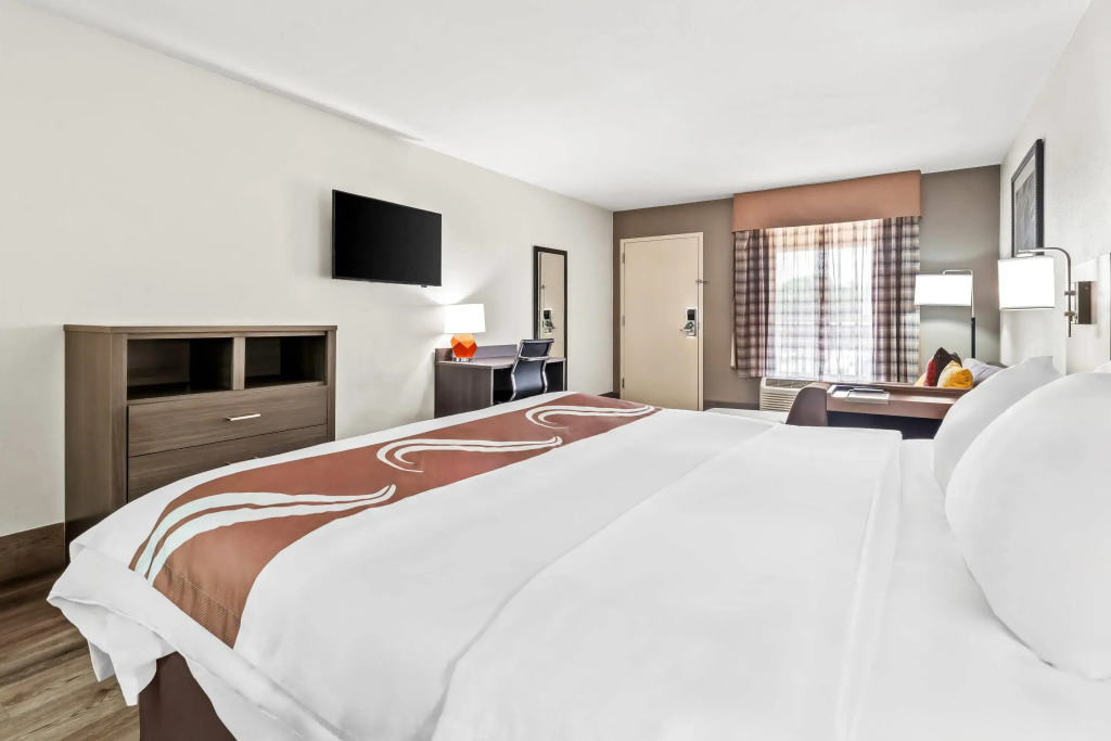 Ramada Inn Calhoun