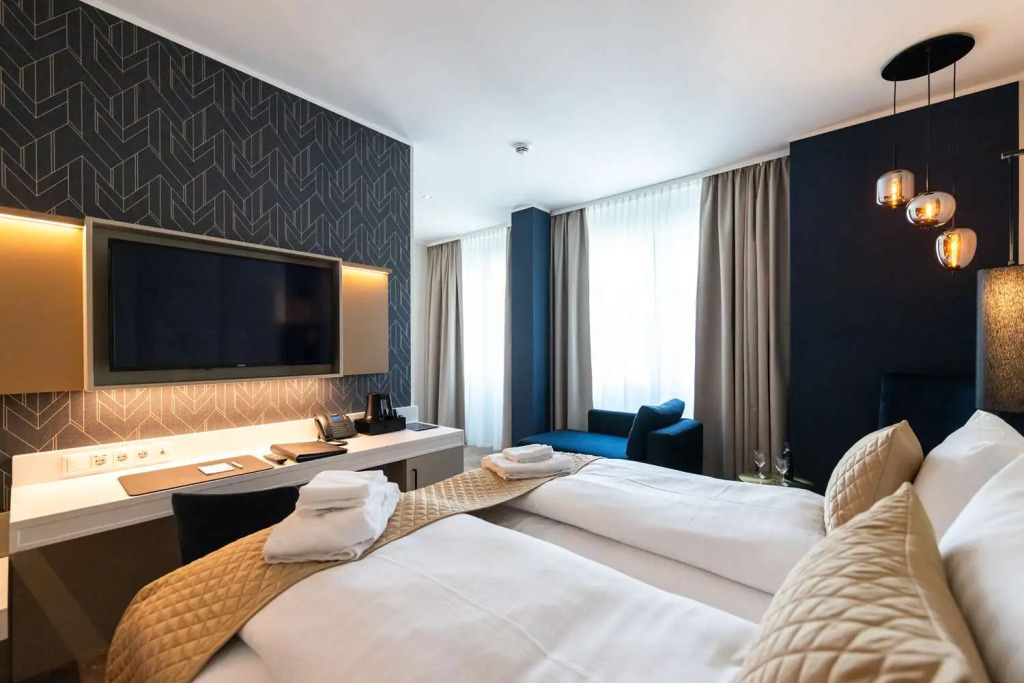 Best Western Premier Royal Blue