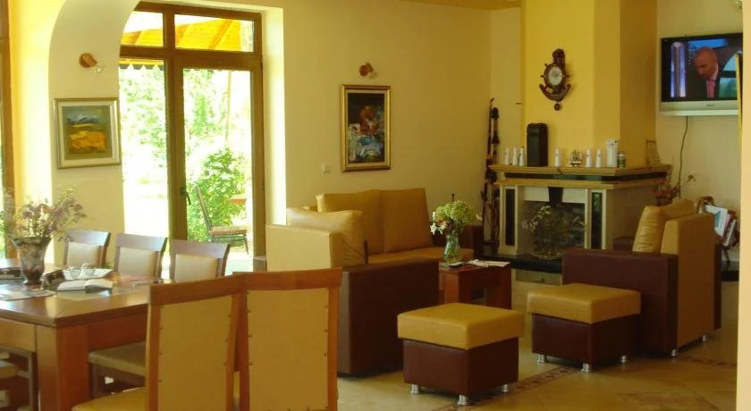 White Rose Hotel