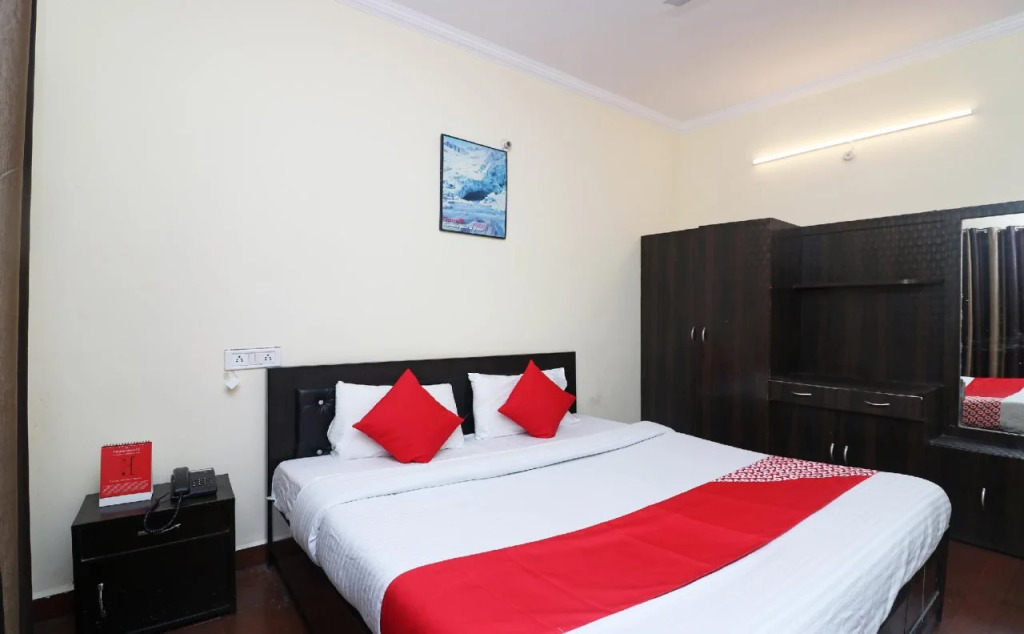 Hotel Rajdhani Palace By OYO Rooms